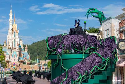 “Uninvited! A Villains Takeover Party” Parade