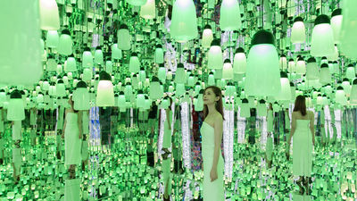 探索 9 個令人驚嘆的主題展區，在每個角落捕捉值得分享到 Instagram 的美照。