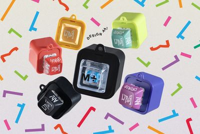 1 DESIGN Ah! Sound Clicky Keychain (random style)