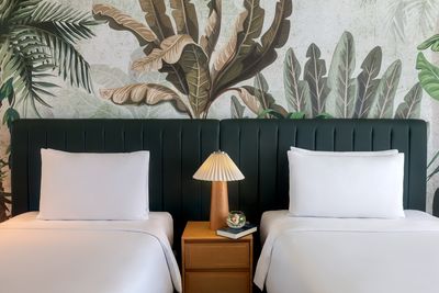 1 Deluxe Plaza View at Yas Plaza Mangroves by IHG