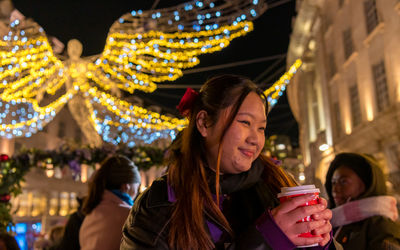 2025年11月至2026年1月，搭乘觀光彩燈巴士或露天酒吧巴士，盡情享受聖誕隨上隨下之旅！