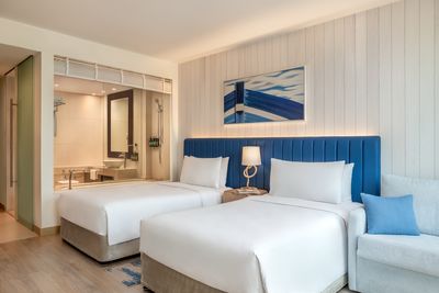 1 Deluxe Plaza View hotel room at Crowne Plaza Abu Dhabi Yas Island