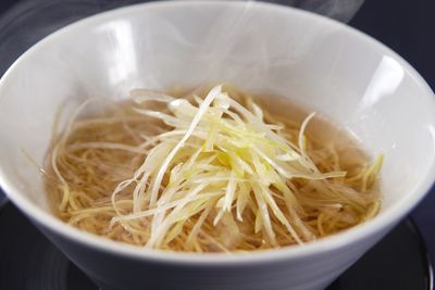 Shredded Scallion Soup Noodles