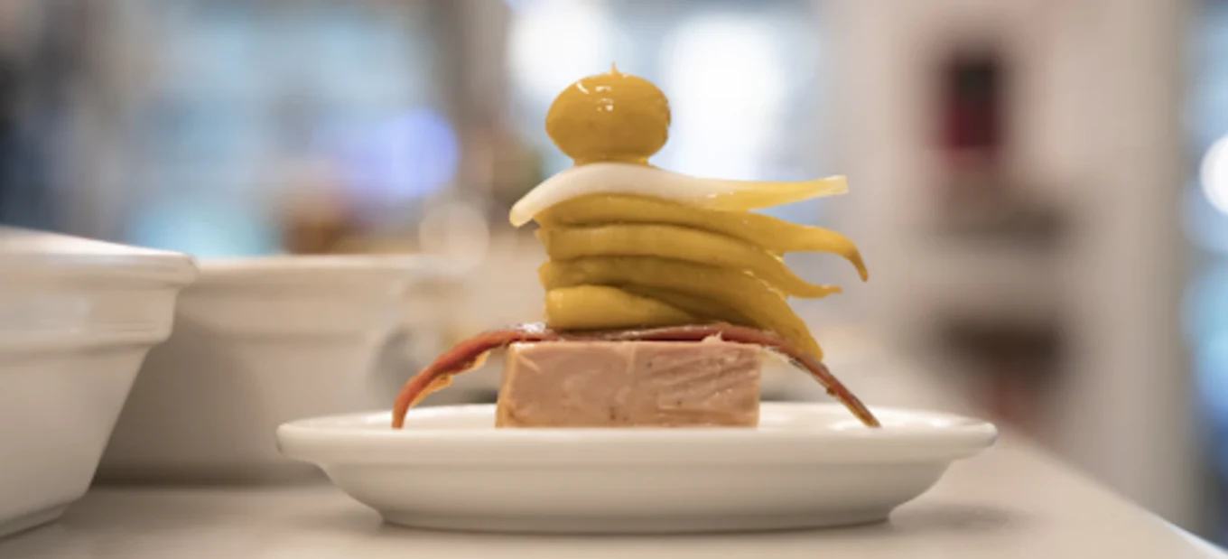 food barcelona tapas beach restaurant 