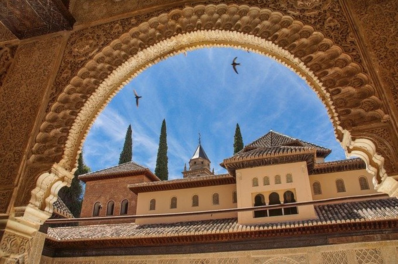 Descubre la Alhambra en Granada (Foto: Frank Nürnberger de Pixabay)