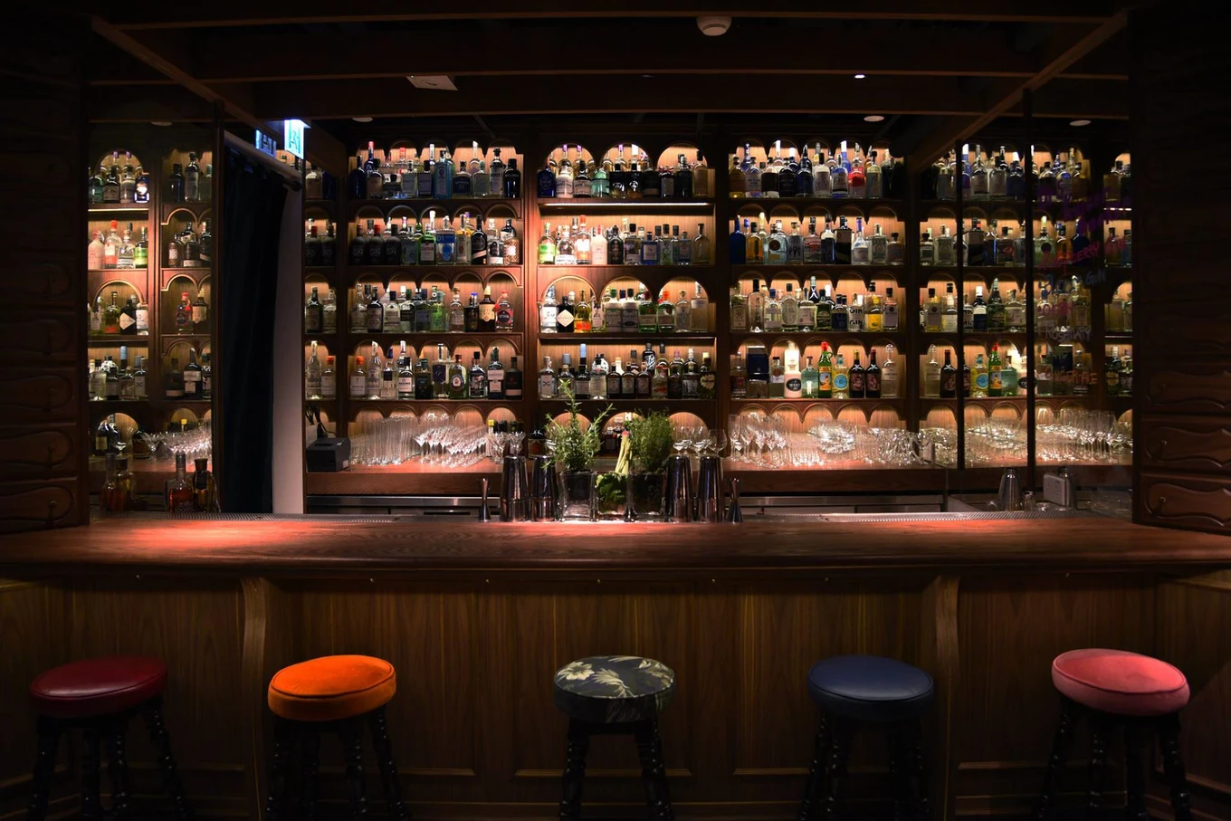 dr frns gin parlour hong kong