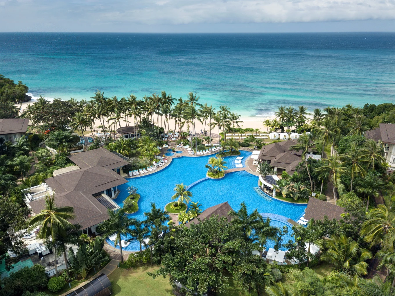 beachfront pool in movenpick boracay