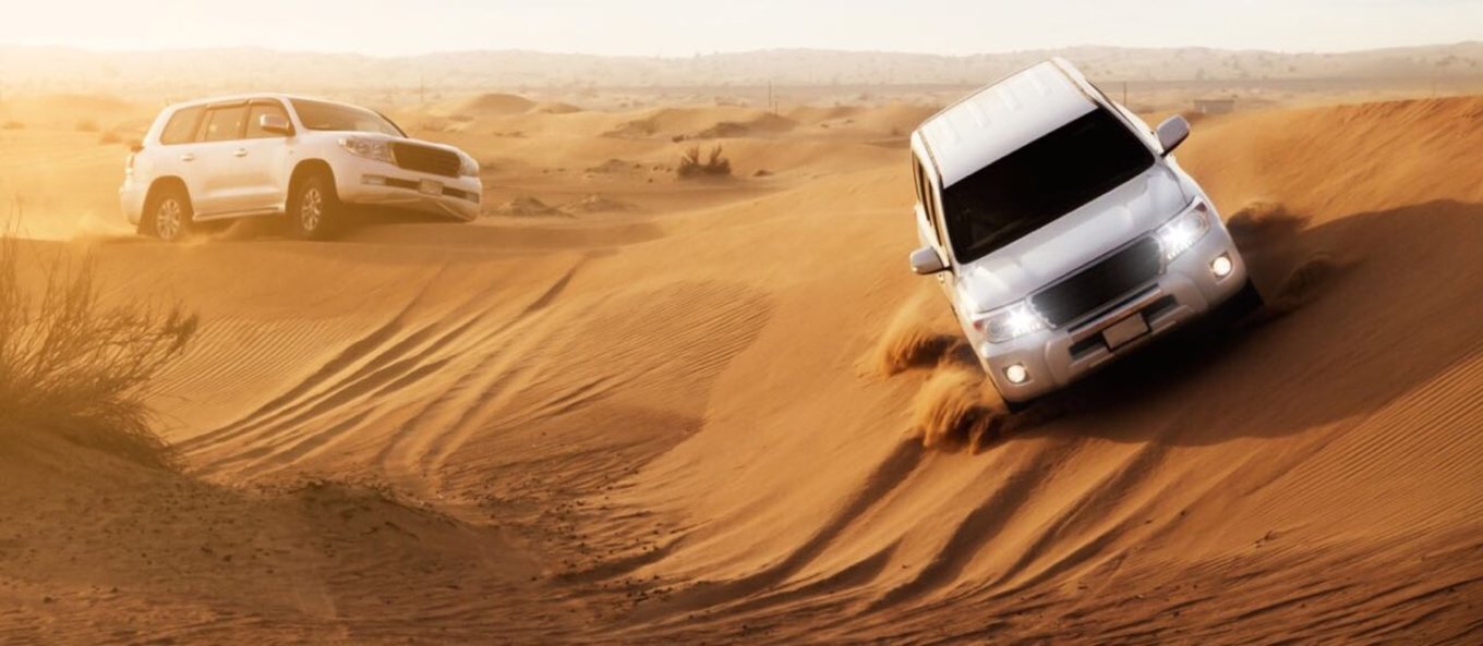 4x4 vehicles in the dubai desert