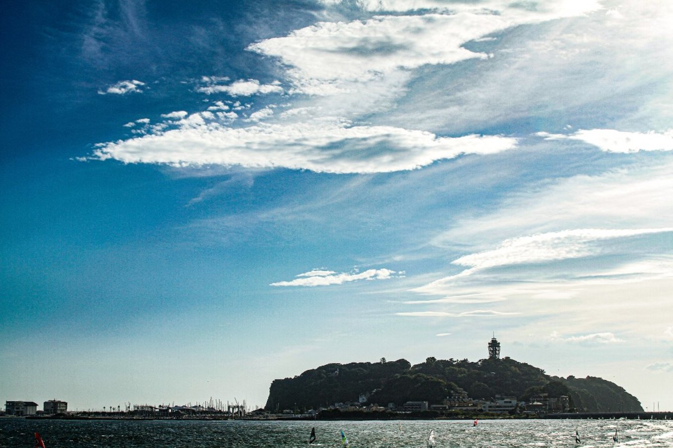 新江ノ島水族館　江ノ島の風景