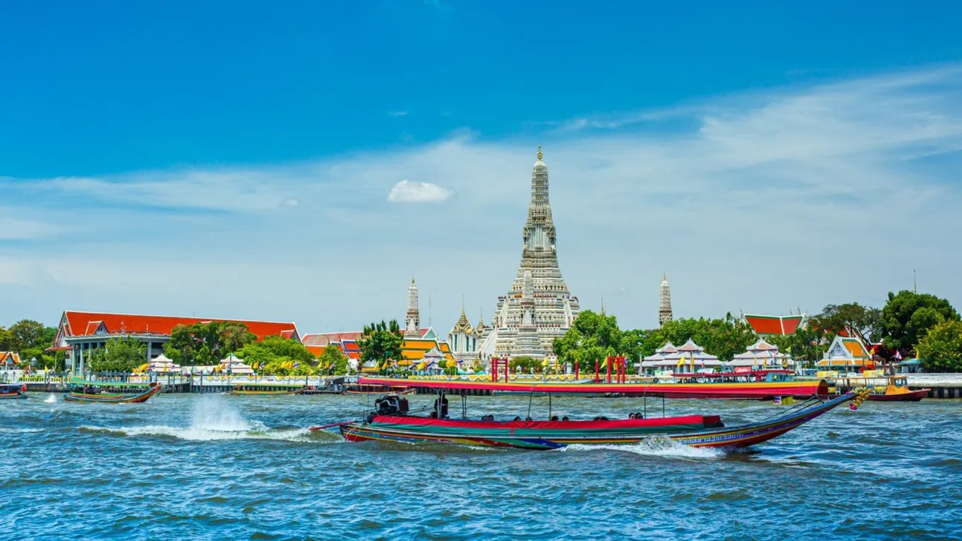 Roam the streets of Bangkok