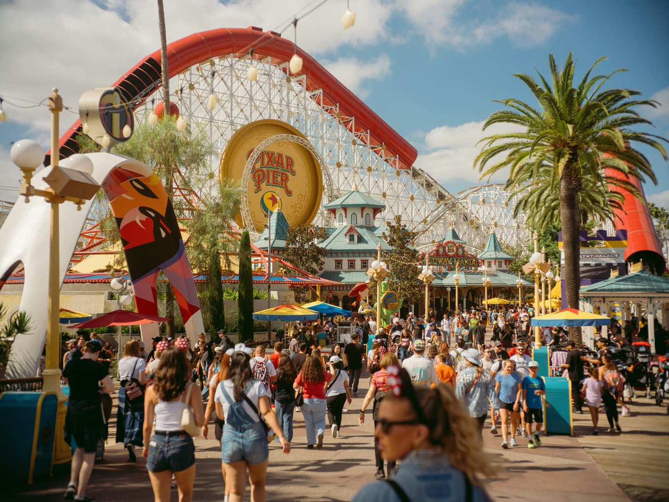 LA is full of theme parks! | Photo by Jakob Owens on Unsplash