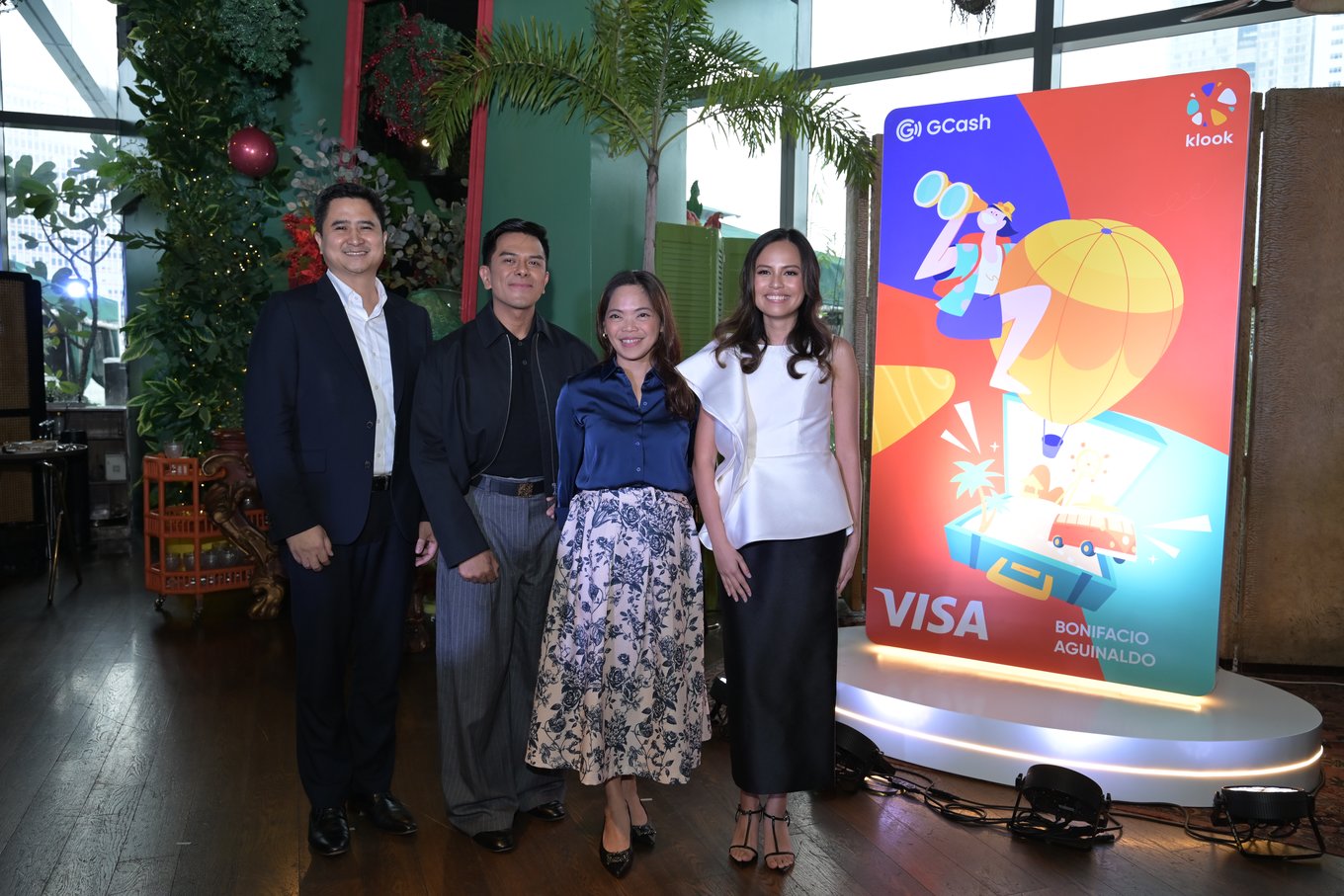 GCash x Klook Executives at the official launch of the GCash Klook Travel Card