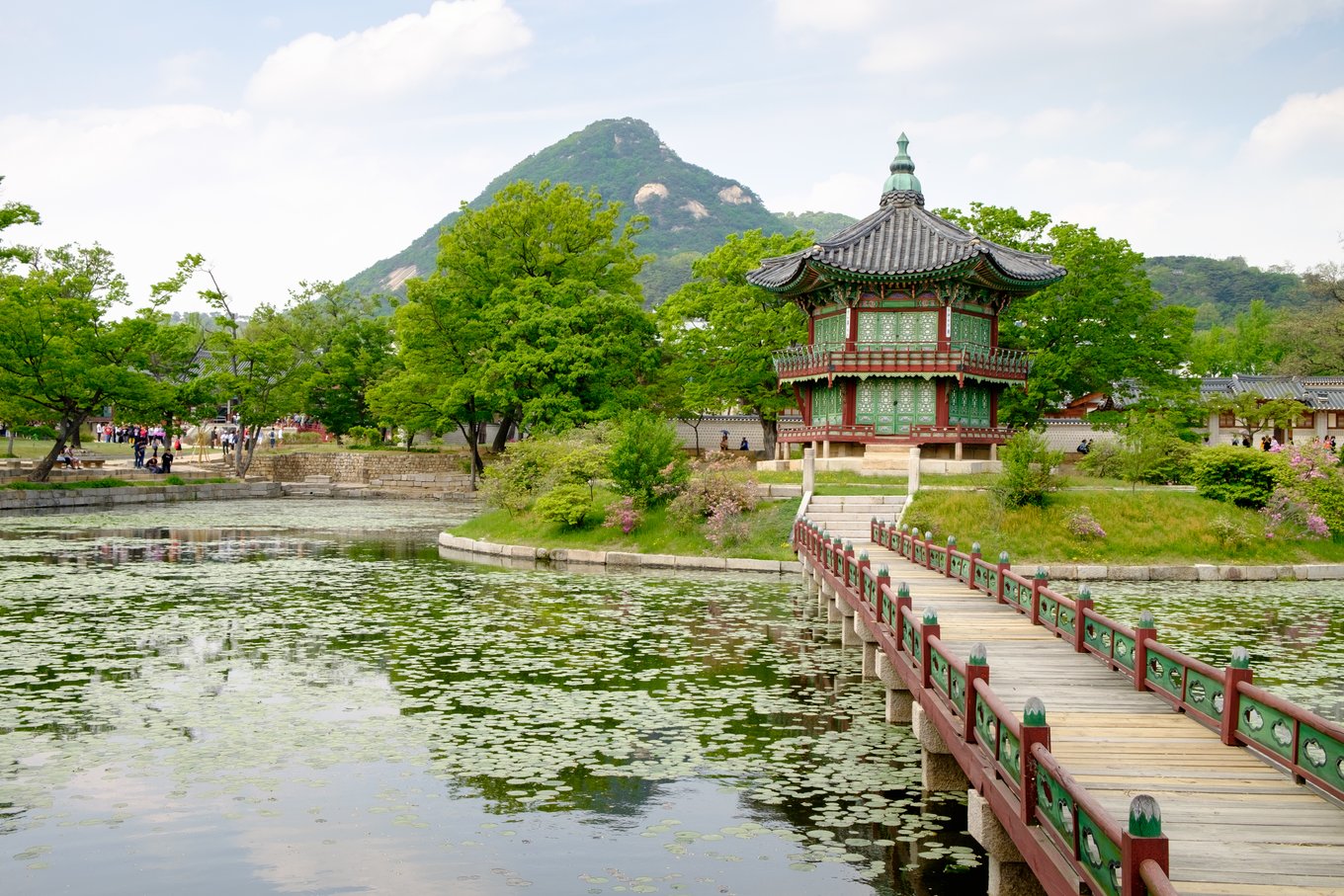 Peaceful pagoda bridge in Seoul 