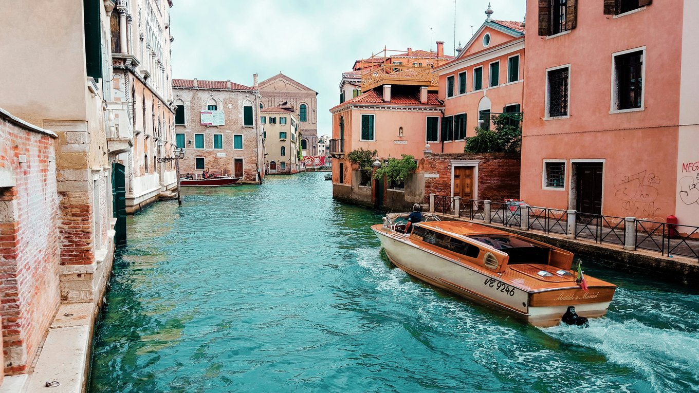 Venice waterways in Italy | Photo Credit: Pixabay on Pexels