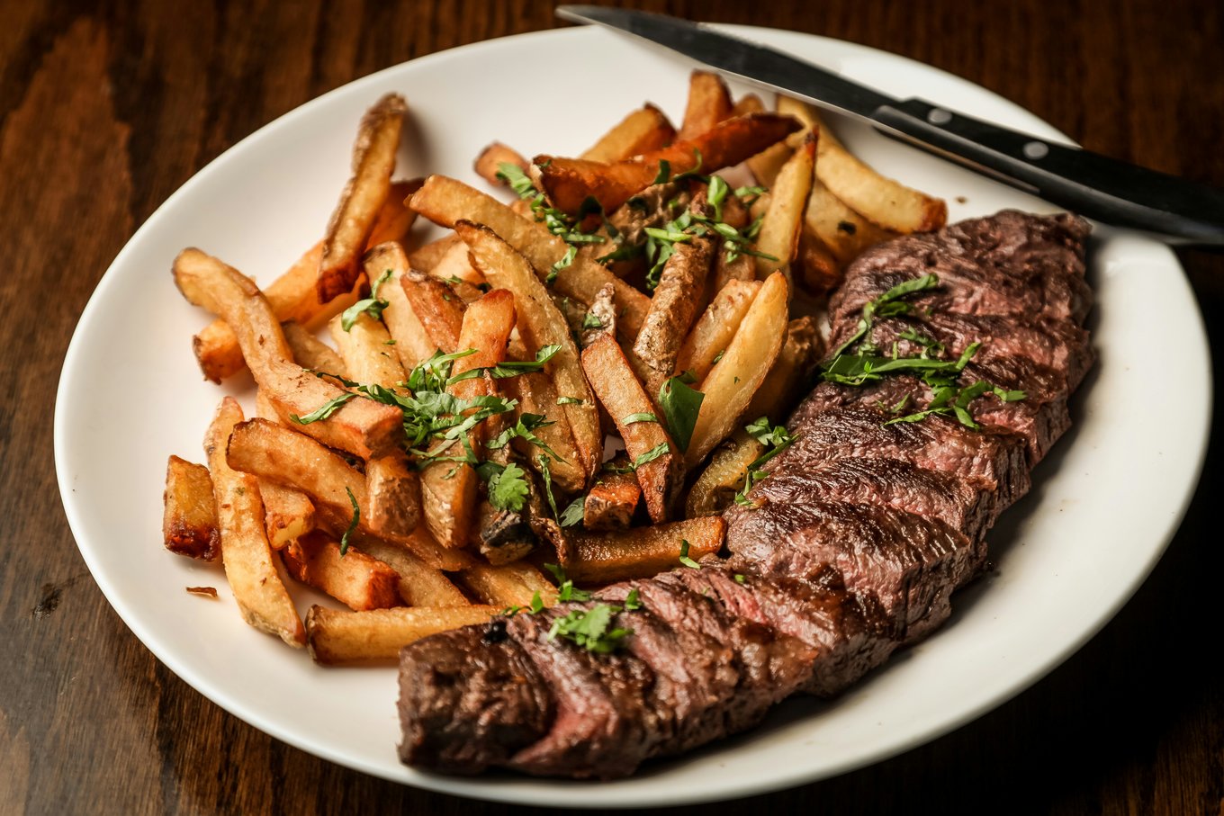 Steak frites Bordeaux classic French dish at top Bordeaux restaurant | Photo from Tim Toomey on Usnplash