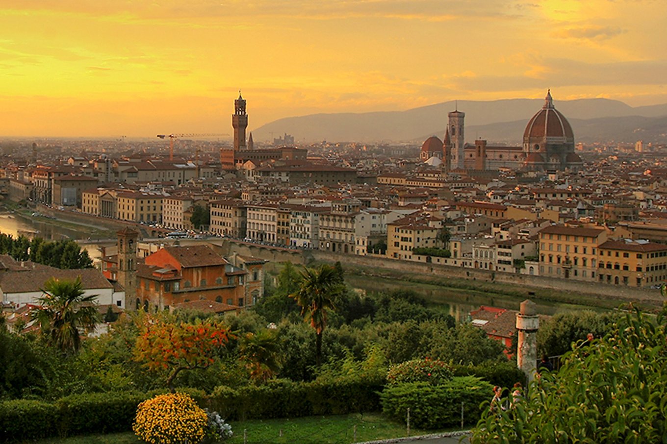 An aerial view of the city of Florence, featuring famous spots like the Duomo