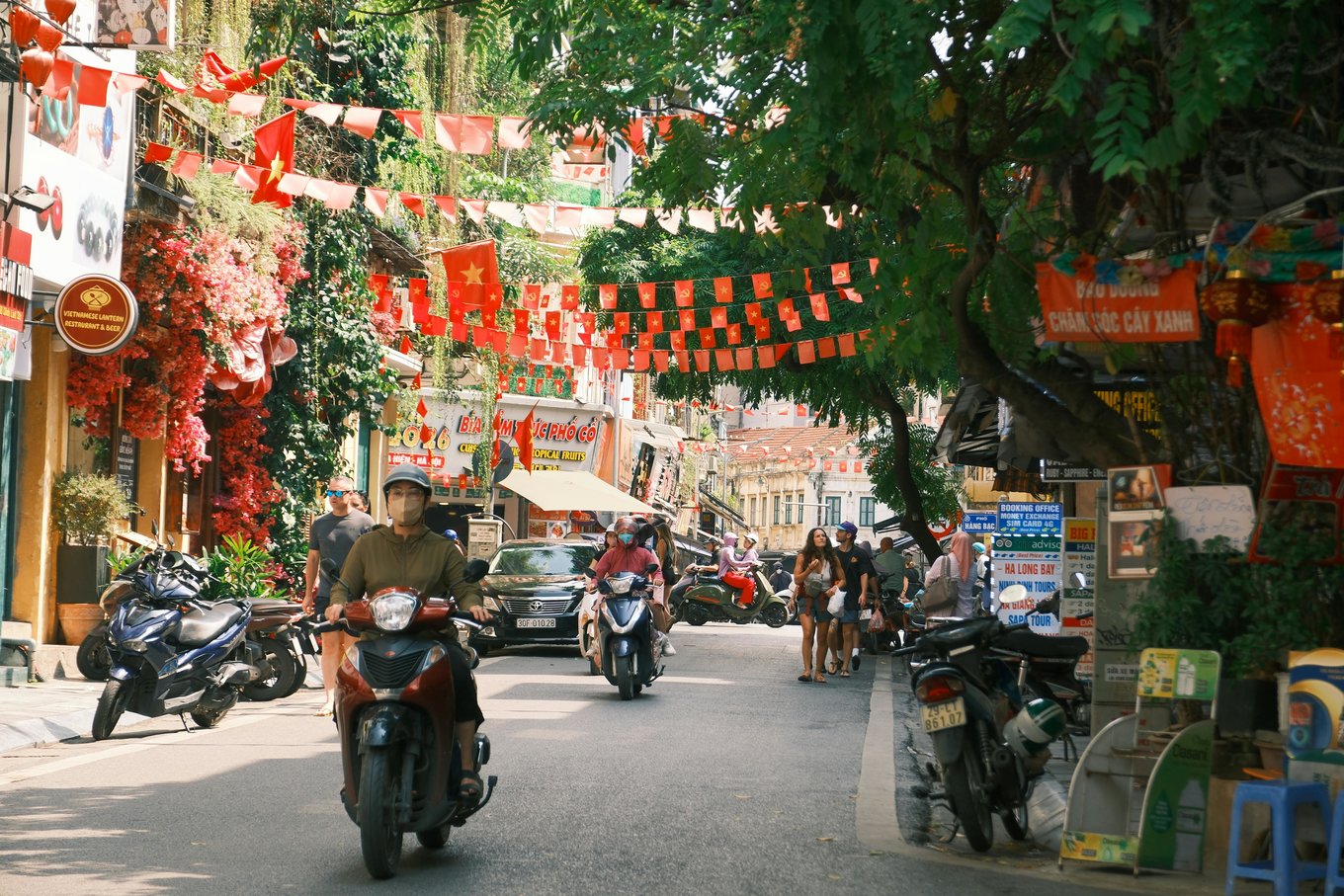 Streets of Vietnam | Photo Credits: Lộc Nguyễn on Pexels