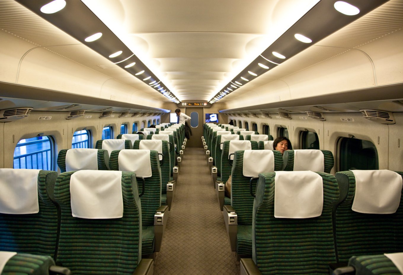 Green car seat in Hikari Shinkansen