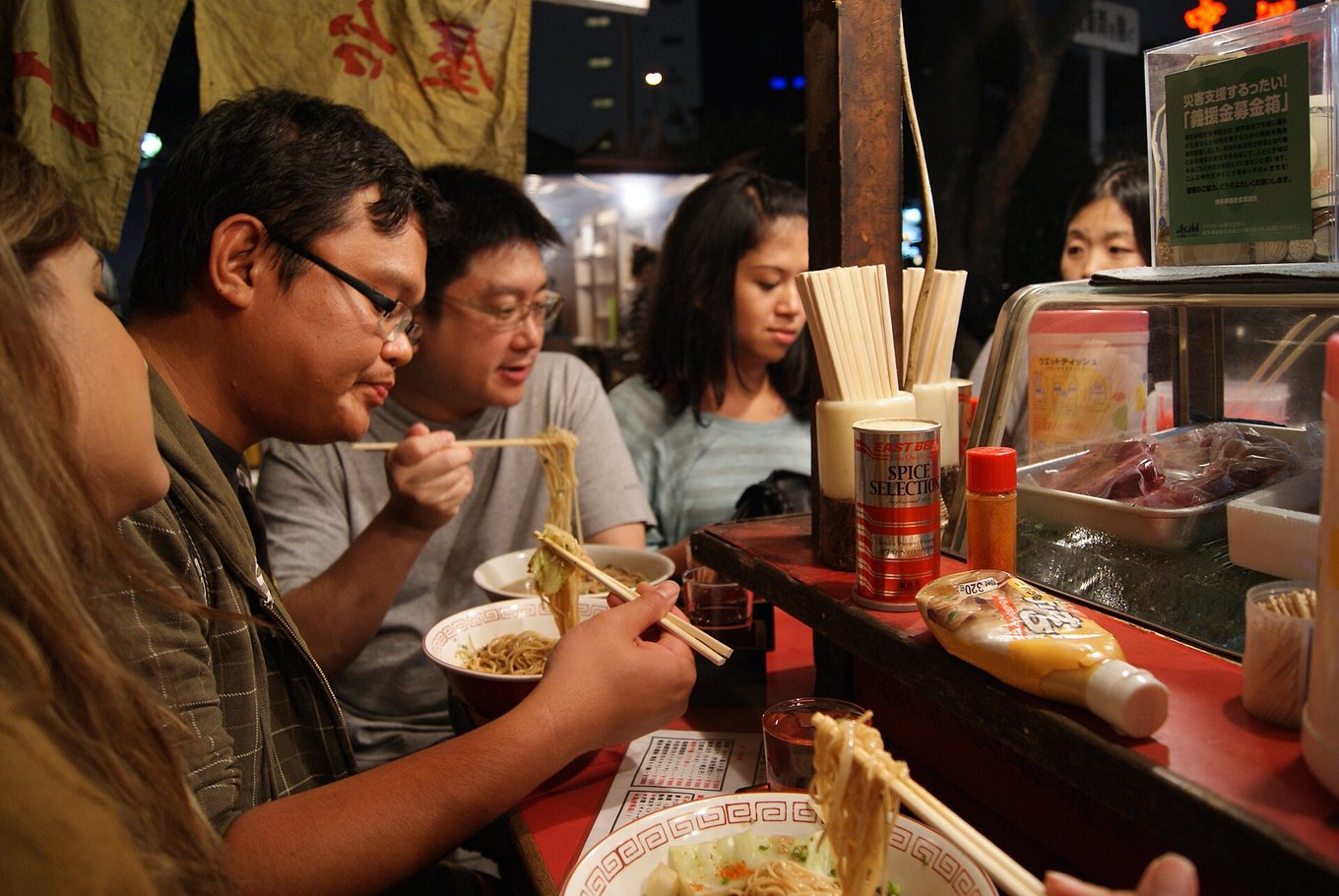 Yatai ramen in Fukuoka | Photo Credits: Jacklee on Wikimedia