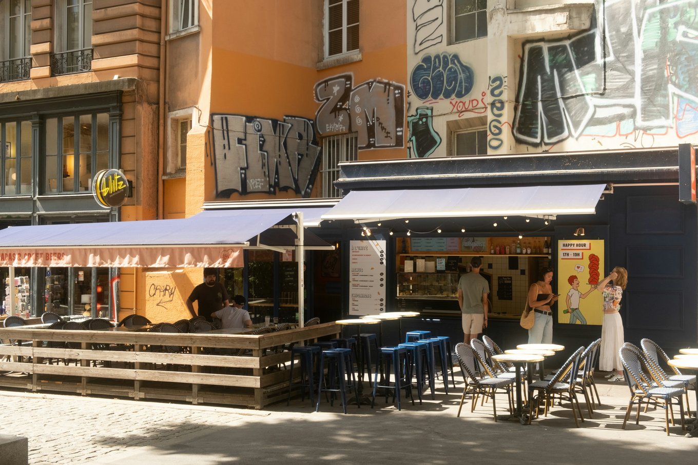 French restaurant in Lyon | Photo Credit: Tuan P. on Unsplash
