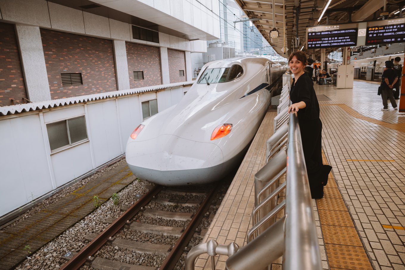 Reise mit dem Shinkansen von Tokio nach Kyoto!