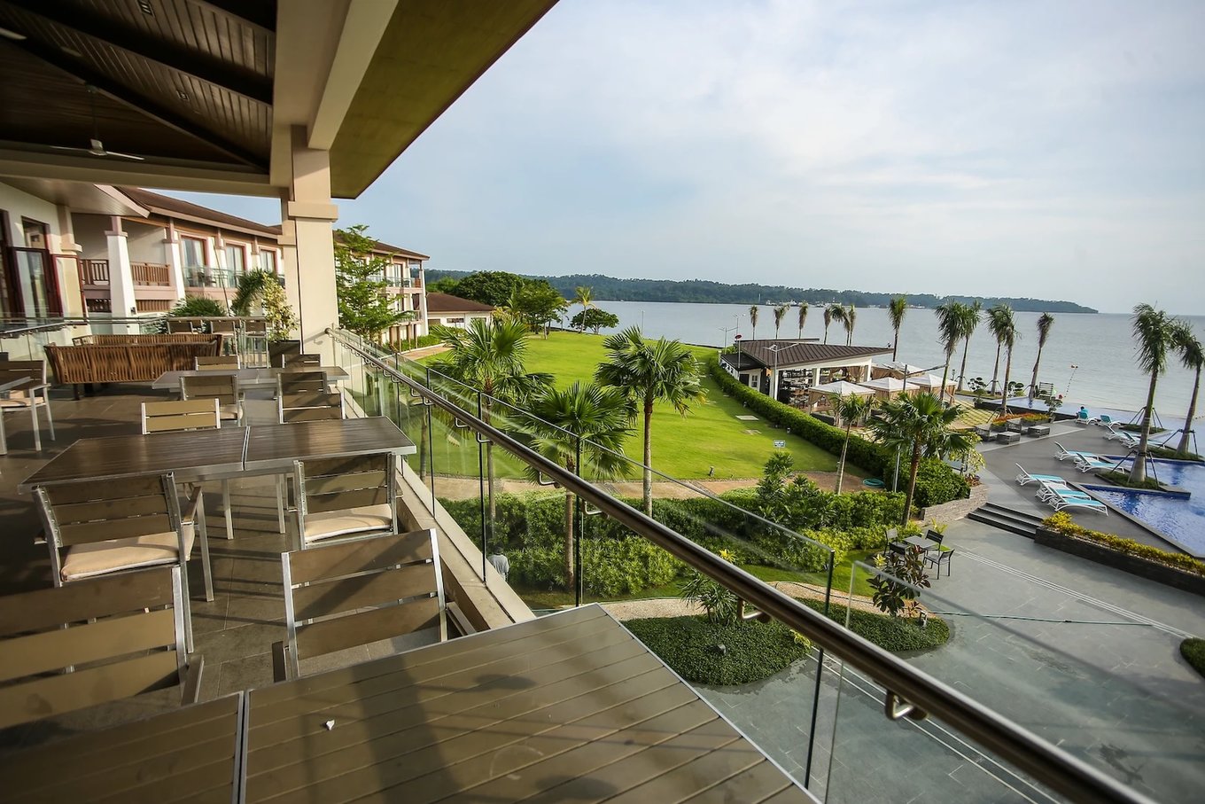 Acea Subic Beach Resort