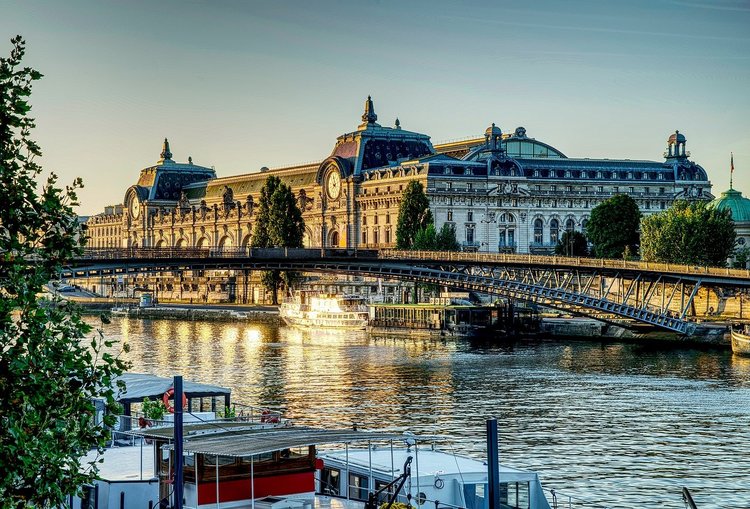 The Musée d'Orsay, Orsay Museum Paris, Tourism information and hotels  nearby