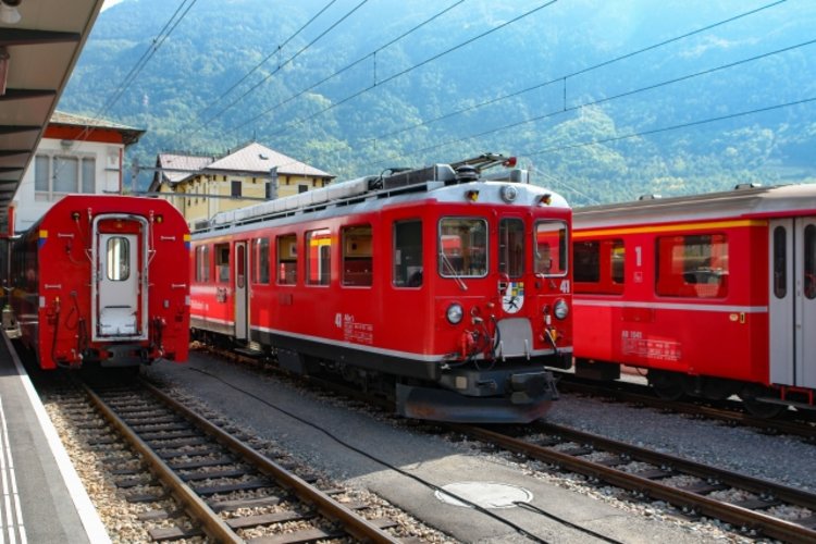 ドイツ語のEU鉄道地図帳 JGYO （ヒット中『全国鉄道地図帳』の