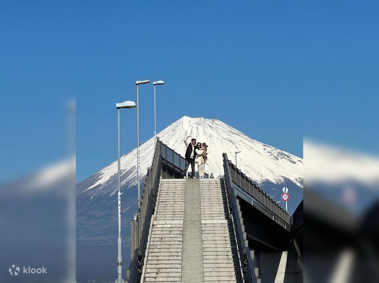 Mount Fuji Arakurayama Sengen Park and Yumeno hashi Join In One 