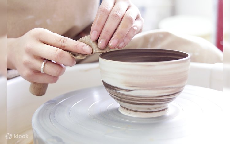 やきものの釉 授業形式で初歩から学ぶ　陶芸　ロクロ　シンポ　陶器　磁器 やきものの釉 授業形式で初歩から学ぶ 陶芸 ロクロ シンポ 陶器