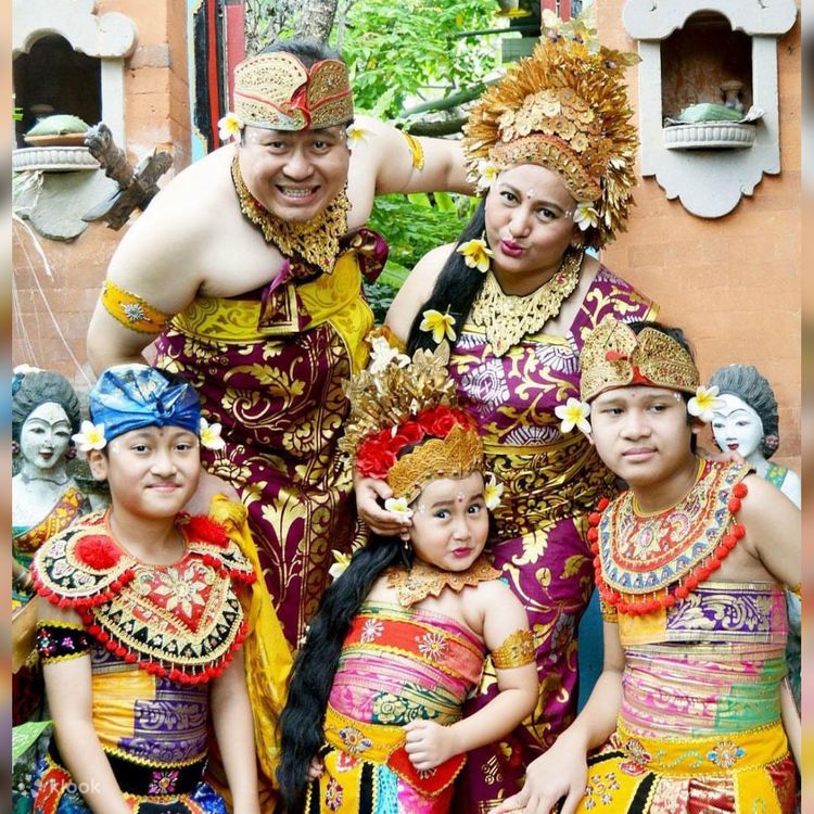 Costume traditionnelle clearance