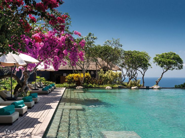 Bulgari hotel private pool shop