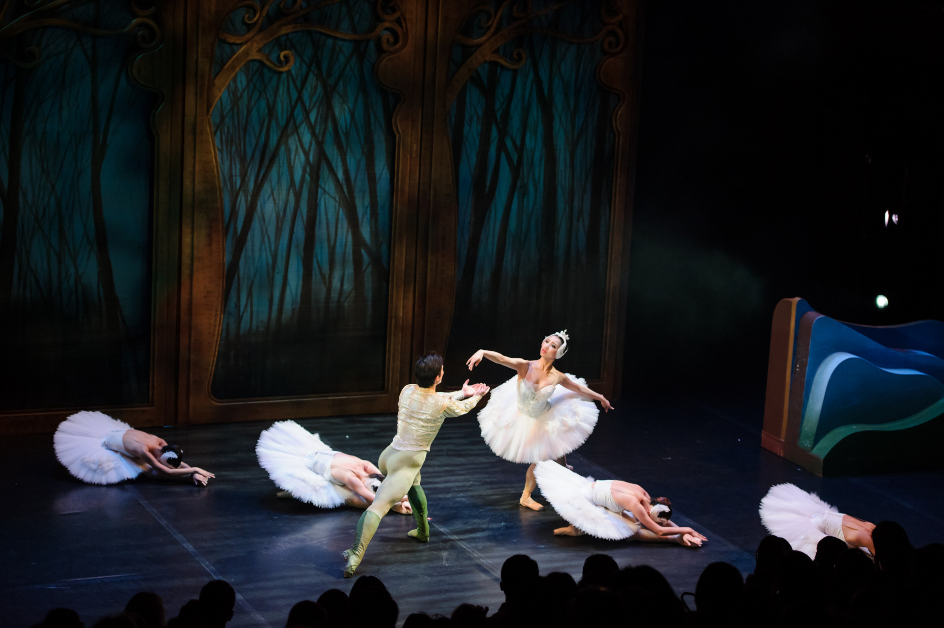 Ballet Classic For Children: Swan Lake