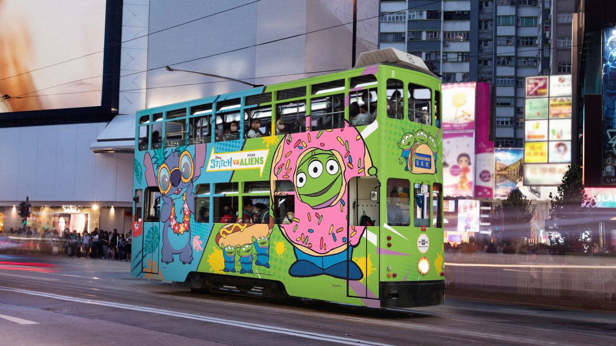 Times-Square_Disney-Stitch_Pixar-Aliens_Tram_1