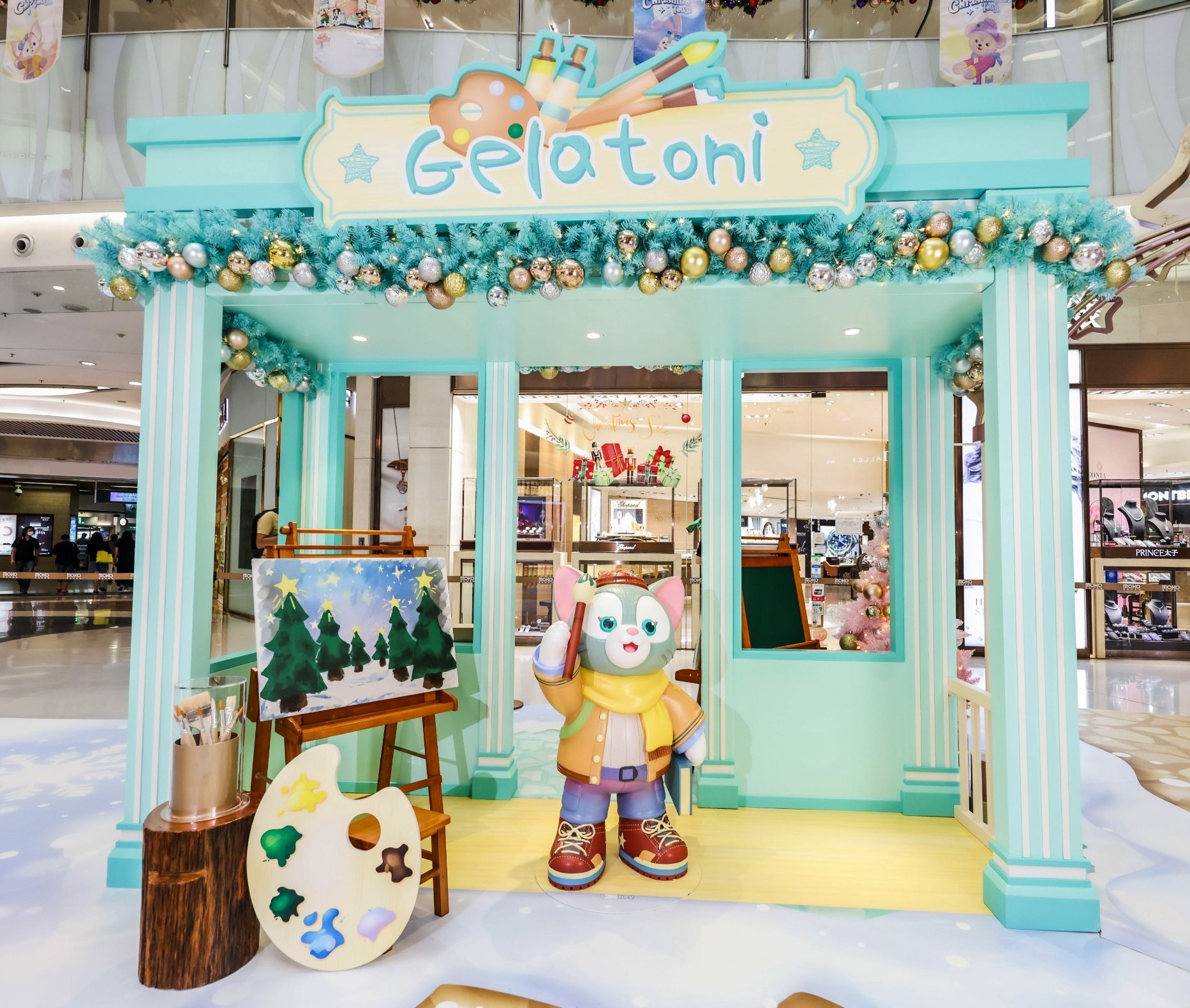 至於貓畫家 Gelatoni的畫室套用了柔和的綠色