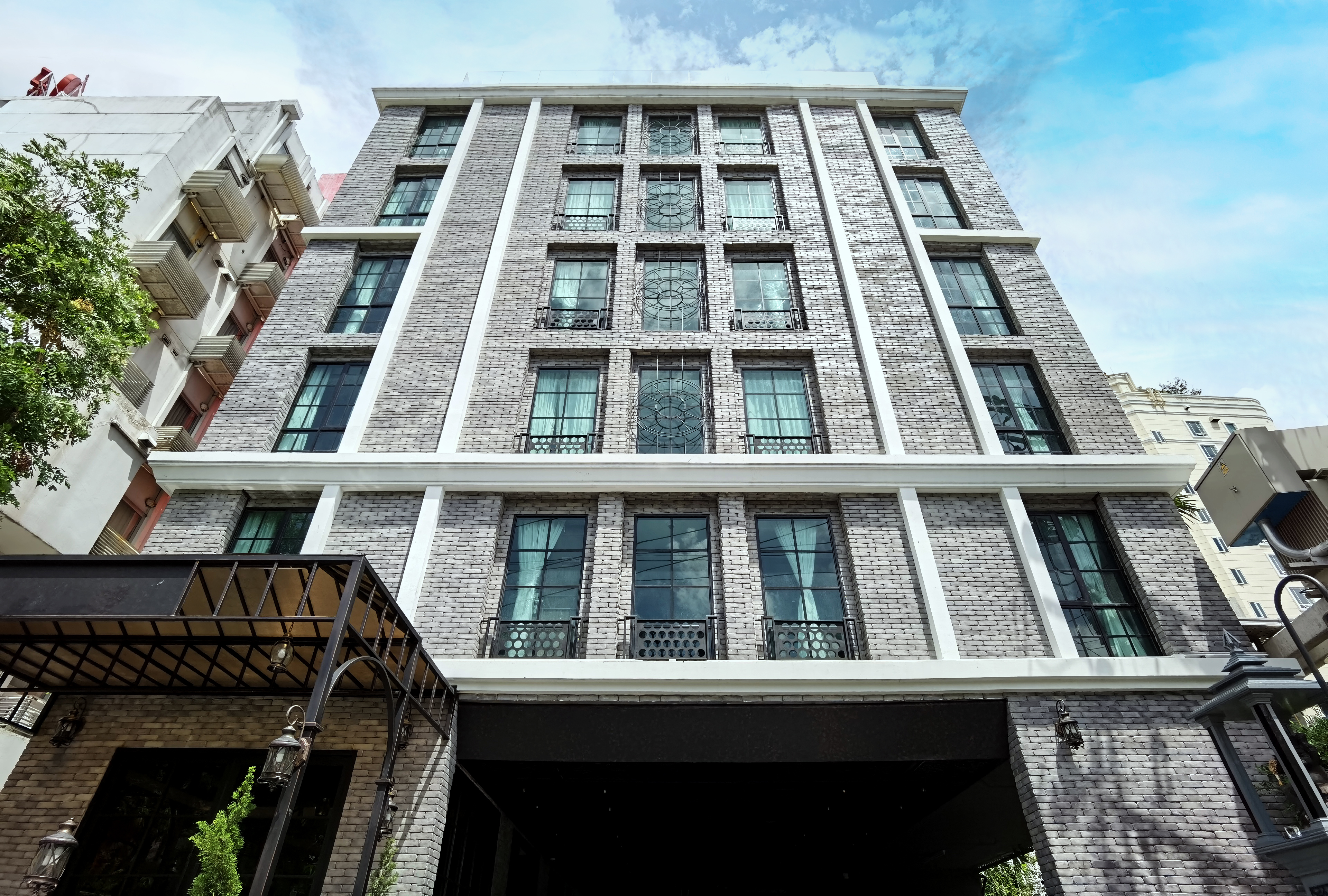 The Coach Boutique Hotel Sukhumvit 14 Bangkok by Compass