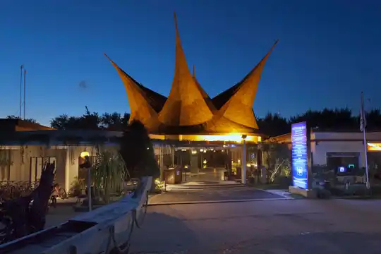 Aston Sunset Beach Resort Gili Trawangan Lombok