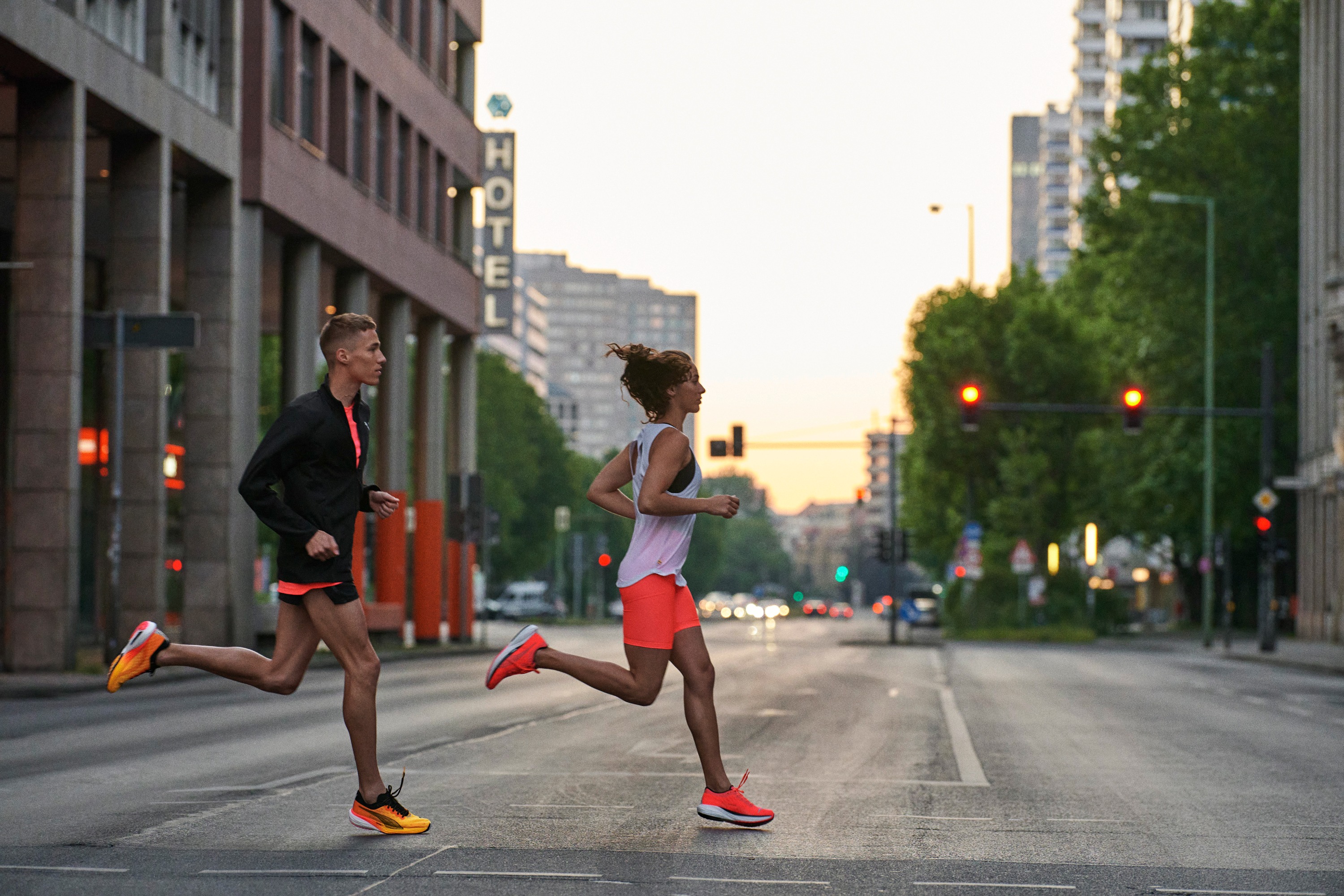 2023 螢光夜跑 享受城市夜跑體驗