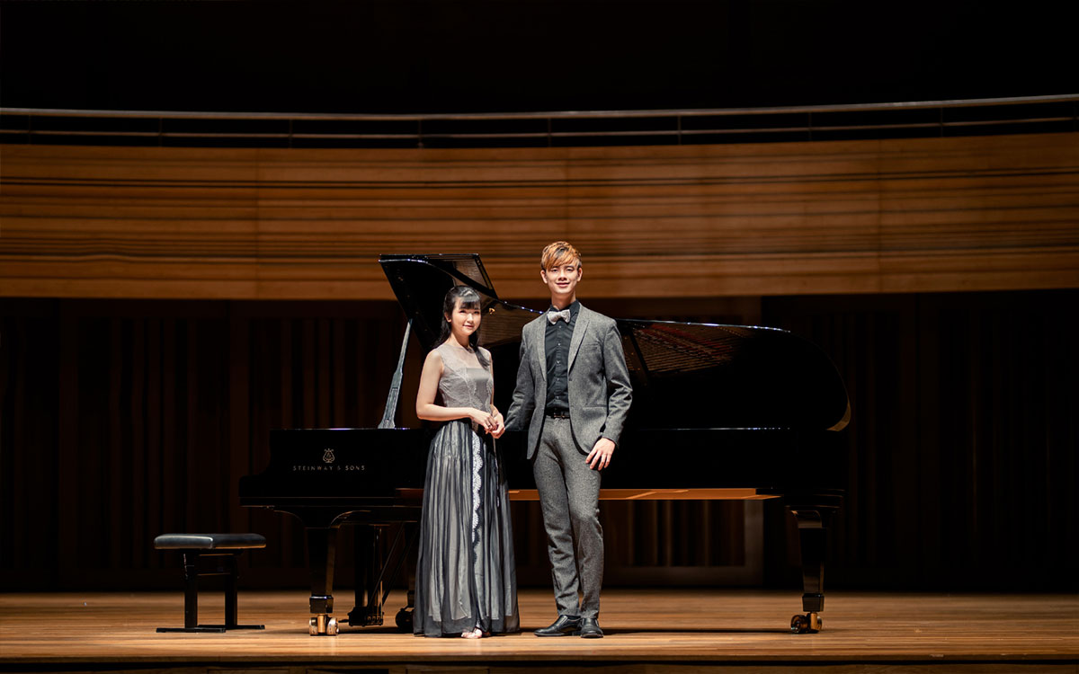 dancing-with-four-hands-01