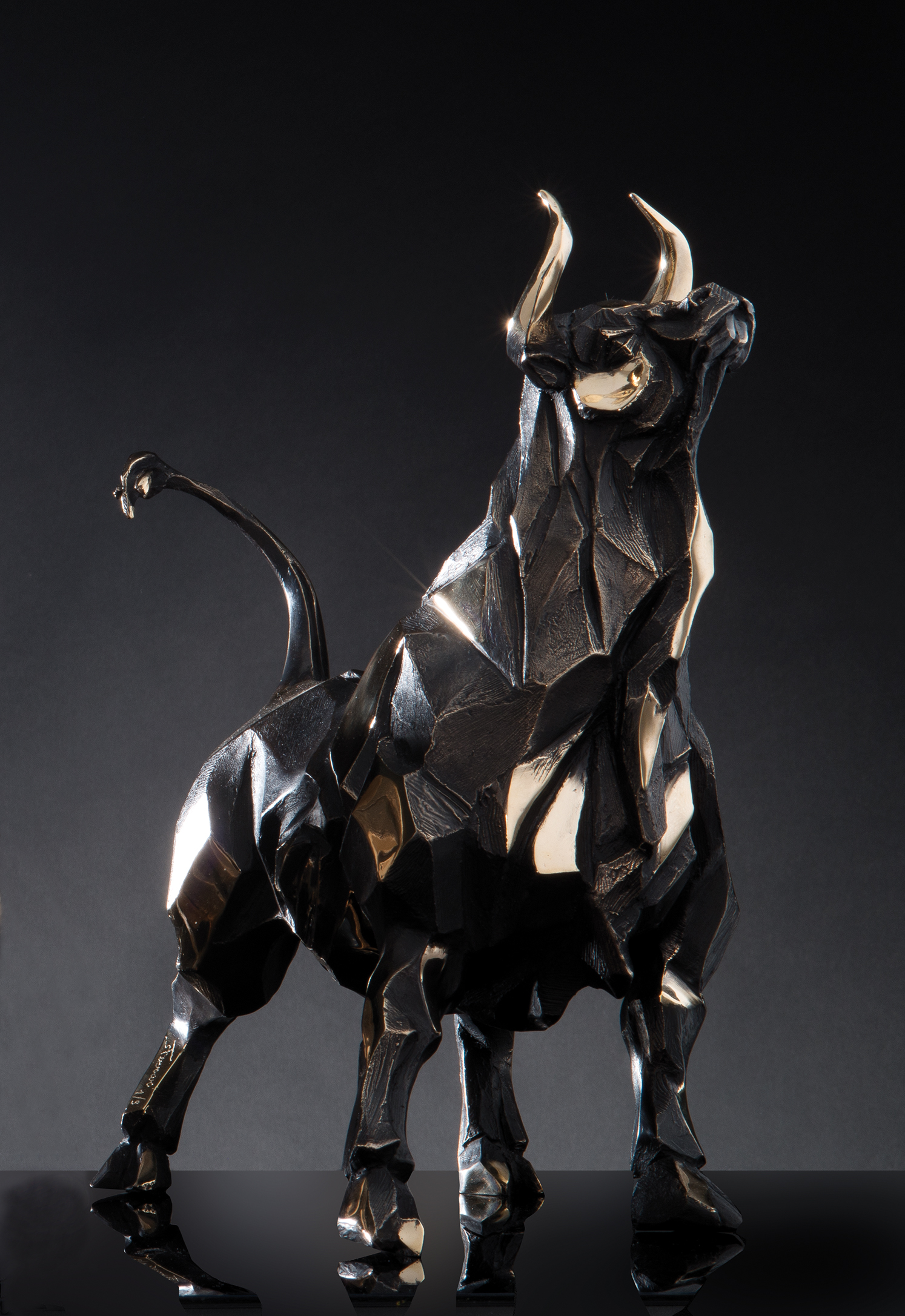 4. Sabrina Ferrari《Proudness》_ bronzo patinated_35x20x39,5 cm_2019_義大利