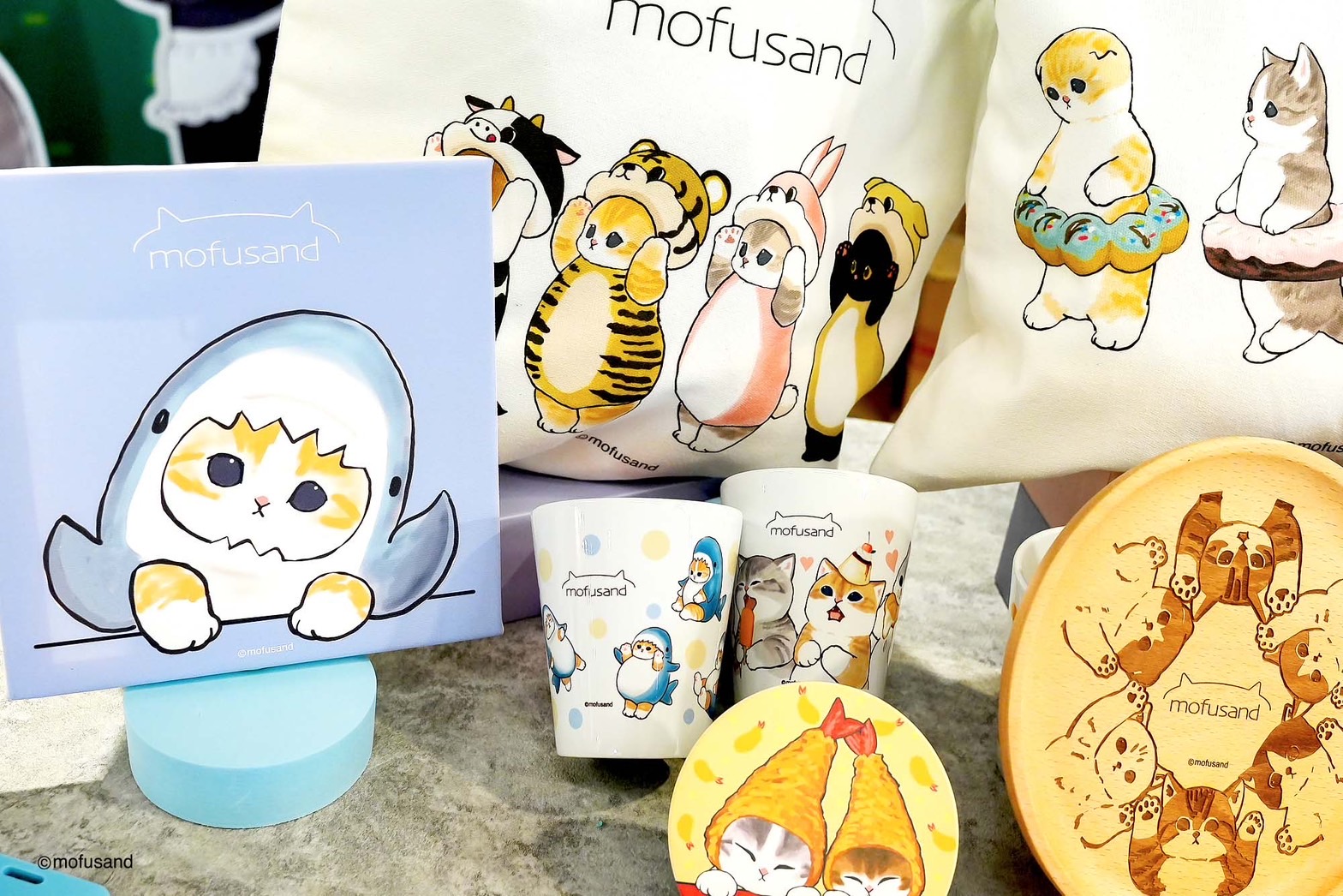 圖1-2-3全新鯊魚喵「無框畫」 、「側背包」等超過70款周邊必收