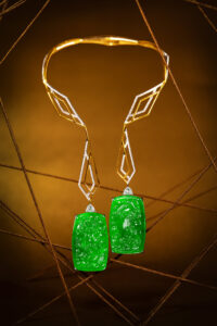 ILIA-Jewellery_Jadeite-dragon-and-phoenix-with-diamond-and-coloured-diamond-necklace-1-200x300