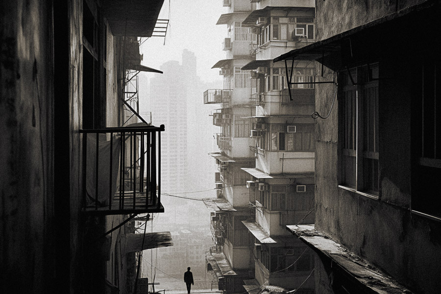 P_Fan_r0busto_a_fan_Ho_photo_of_Lai_Chi_Kok_Kowloon_ed4ea5b7-d031-422d-b8fa-d2ddb4ed424c-Enhanced-SR