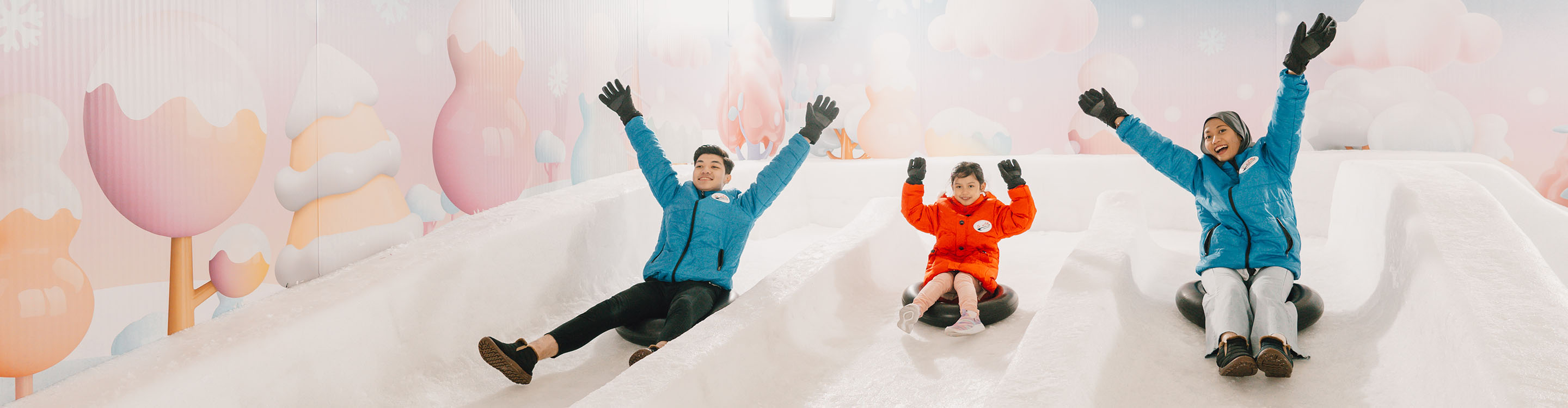 CFV23_CandySnowHouse_Banner_D_2880x750