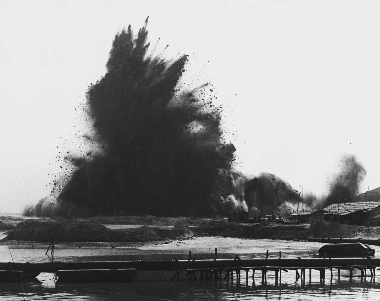 何煌友《蛇口开山炮打响了中国改革开放第一炮》1979年