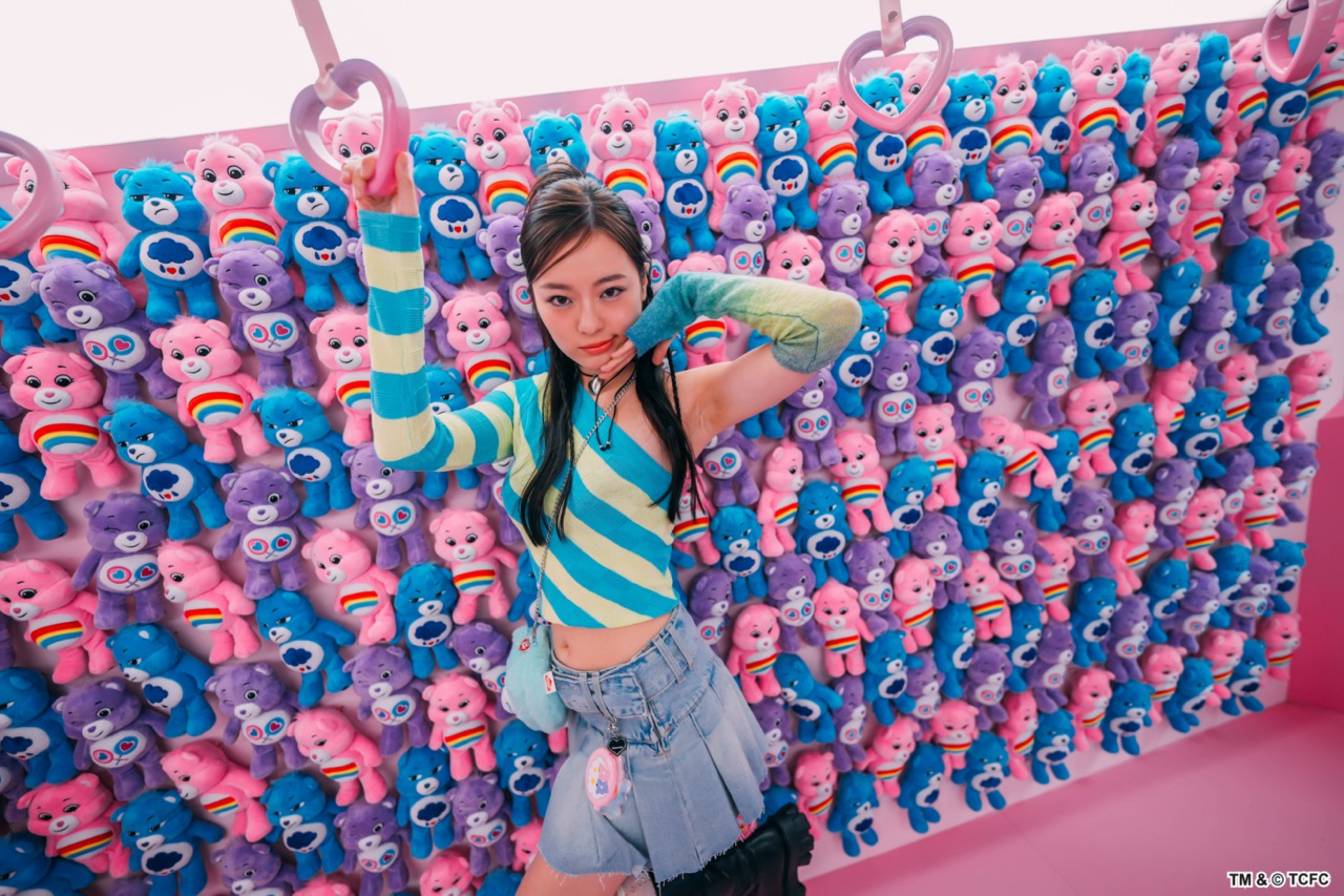 300隻Care Bears熊仔牆超高角度前鏡頭閃光燈自