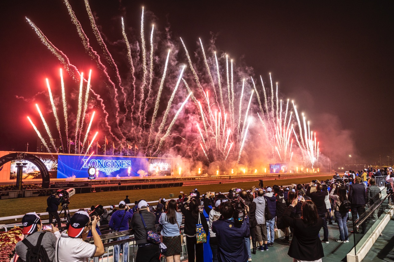 觀賞壓軸煙火匯演，享受一場視覺上的盛宴 大