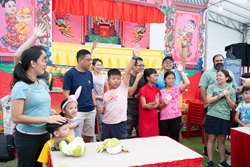 16 Live on the Lawn Lunar New Year Family Fun Contest