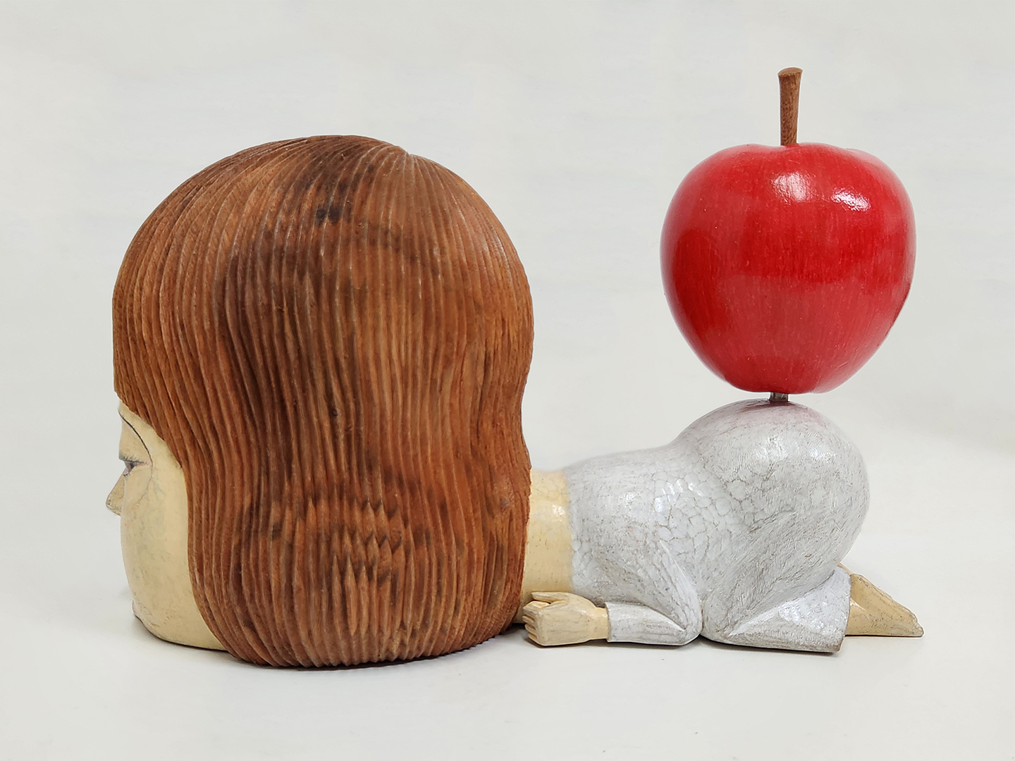 Daisuke Teshima_Apple_colour pencil, acrylic, wood_22.5 x 34 x 16.5cm_2023_karinwebergallery_lr