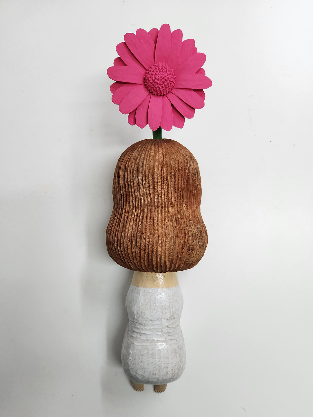 Daisuke Teshima_Flower and Human (Pink)_colour pencil, acrylic, mud pigment, wood_43 x 13 x 12cm_2023_karinwebergallery_lr